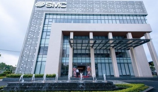 Thành viên HĐQT SMC rời ghế giữa lúc 'nước sôi lửa bỏng'