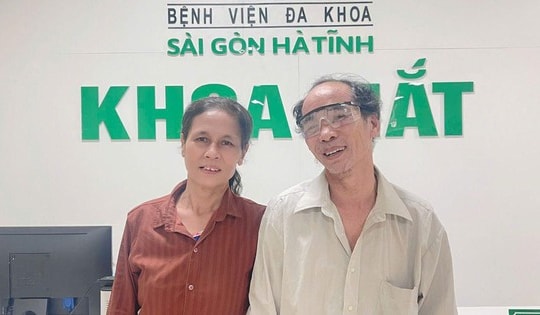 Đánh thức ánh sáng sau nhiều năm sống trong cảnh mù loà