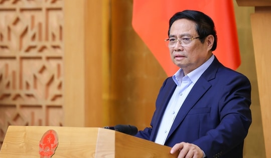 Thủ tướng: Không để tình trạng thao túng thị trường, găm hàng, đội giá vàng