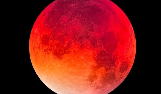 Vì sao Mặt Trăng chuyển màu đỏ và những lưu ý khi quan sát