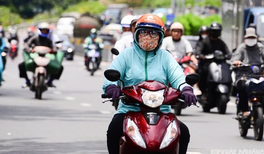 Miền Bắc tiếp tục oi nóng trước khi đón mưa dông diện rộng