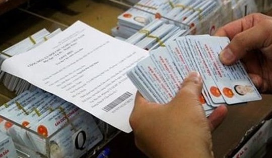 Từ nay tới 31/12/2025, người dân không đi đổi CCCD sang thẻ căn cước mẫu mới có bị phạt?