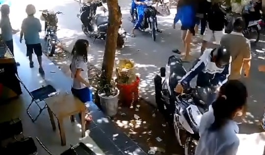 Xác minh vụ ẩu đả liên quan học sinh khiến 3 người nhập viện