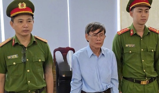Bắt giam cựu cán bộ Văn phòng Đăng ký đất đai tại Đà Nẵng
