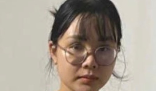 Hà Nội: Đi làm móng, cô gái lén chụp thẻ ngân hàng của nhân viên rồi mua iPhone và rút tiền