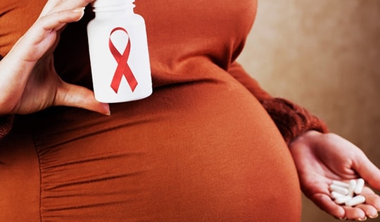 ARV – Chìa khóa giảm lây truyền HIV từ mẹ sang con