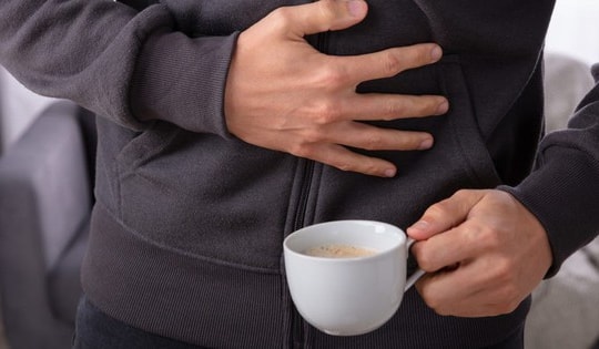 Điều gì xảy ra khi chúng ta uống cà phê lúc đói?