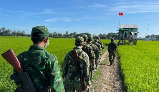 Chế độ, chính sách cho lực lượng quản lý, bảo vệ công trình quốc phòng, khu quân sự