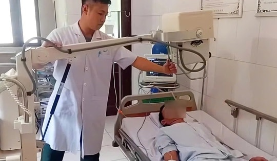 Bệnh xá đảo Trường Sa cấp cứu nhiều bệnh nhân nặng