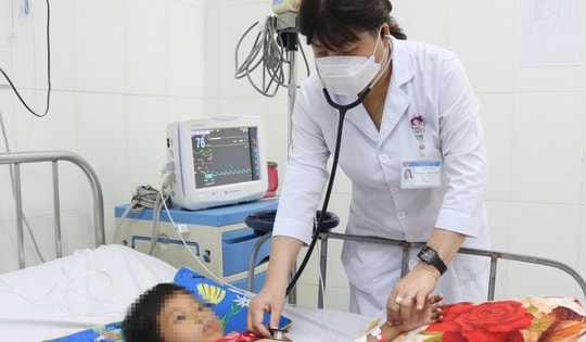 Cứu sống bệnh nhi 8 tuổi bị hóc dị vật đường thở