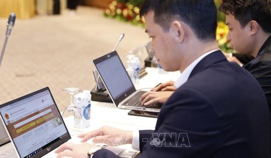 Chỉ thị của Thủ tướng về việc thúc đẩy triển khai các giải pháp công nghệ phục vụ người dân và doanh nghiệp