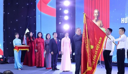 Thông tấn xã Việt Nam vinh dự nhận Huân chương Hồ Chí Minh lần thứ 3