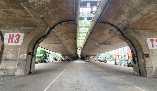 Hà Nội giải tỏa bãi xe dưới gầm cầu Vĩnh Tuy