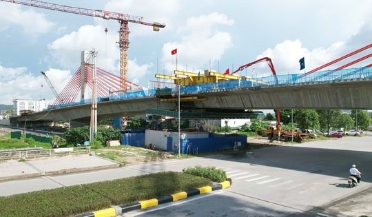 Chiêm ngưỡng hình hài cầu vượt hơn 647 tỷ đồng sau hợp long