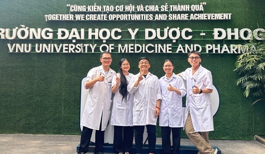 Đề xuất miễn học phí cho bác sĩ nội trú: Người trong cuộc nói gì?