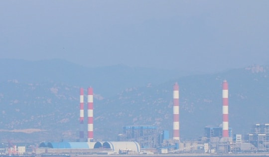 Đề xuất di dời hơn 400 hộ dân gần 4 nhà máy nhiệt điện Vĩnh Tân