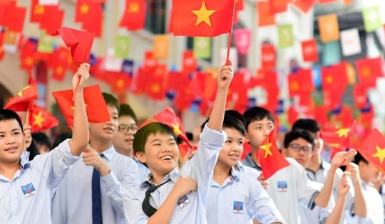 14 nhóm học sinh, sinh viên được miễn học phí