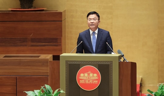 Phó Thủ tướng Lê Thành Long làm rõ kinh phí để người dân được miễn viện phí mức cơ bản