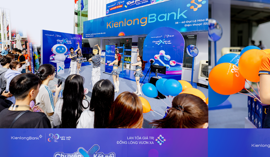 Chuyến xe X KienlongBank: Lan tỏa thanh toán số tại Cần Thơ