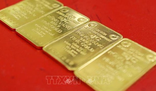 Giá vàng miếng giảm 300 nghìn đồng/lượng sau khi Fed hạ lãi suất