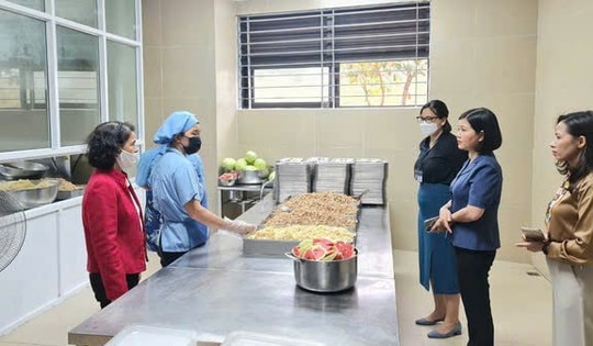 Hà Nội mạnh tay xử lý vi phạm về bữa ăn bán trú cho học sinh