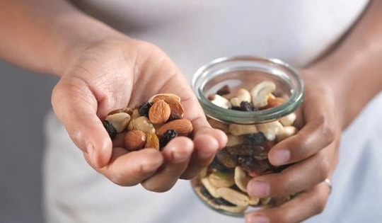 Các loại hạt tốt cho người bị mất ngủ