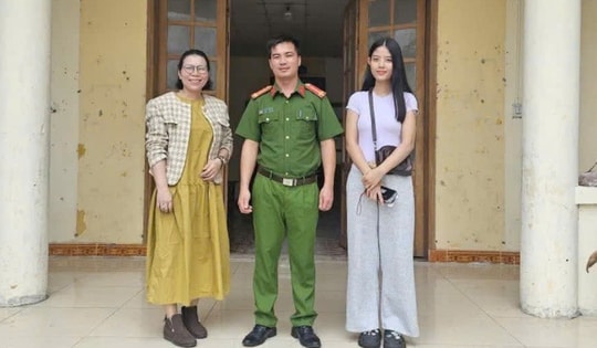 Chuyển nhầm gần 2 tỉ đồng, cô gái nhờ công an xã hỗ trợ tìm lại