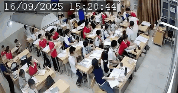 Học sinh hành hung giáo viên, lỗi tại ai?