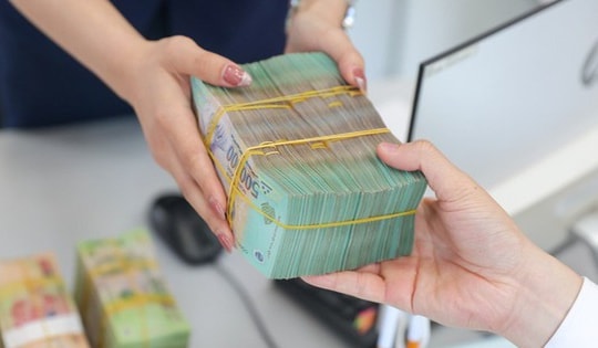 Từ 1/11, chuyển tiền từ 500 triệu đồng và 1.000 USD trở lên phải báo cáo