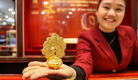 Giá vàng hôm nay ngày 21/9 chốt tuần tăng mạnh, người mua vẫn lỗ