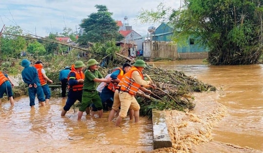 Siêu bão Rasaga đổi hướng đi thẳng vào Vịnh Bắc Bộ, chuẩn bị ứng phó thế nào?
