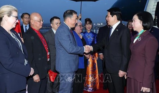 Chủ tịch nước đến Seattle, bắt đầu các hoạt động song phương tại Hoa Kỳ