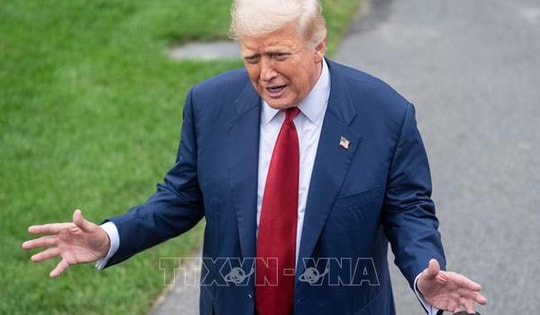 Tổng thống Trump thay đổi chính sách thị thực H-1B: Lao động nước ngoài gấp rút trở về Mỹ