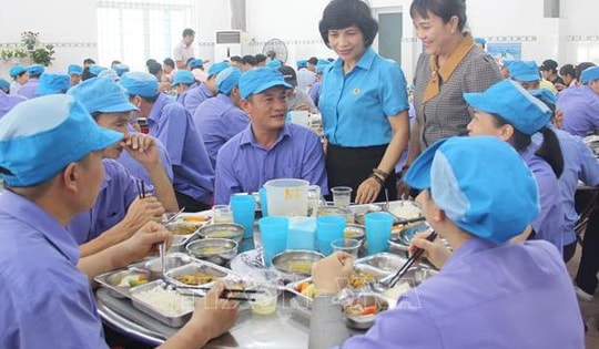 Công đoàn chăm lo Tết 2026 cho công nhân, người lao động