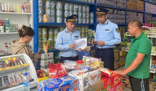 Nghệ An tăng cường kiểm tra, xử lý mua bán thuốc lá điện tử và thuốc lá nung nóng