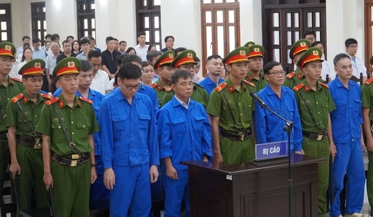 26 bị cáo trong đại án hối lộ, mua bán hóa đơn khống hầu tòa