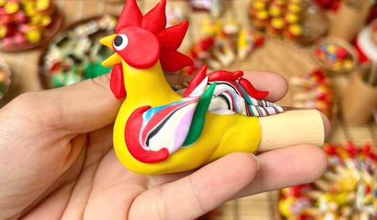 Giữa phố Hàng Mã có một sạp tò he giữ hồn Trung thu xưa