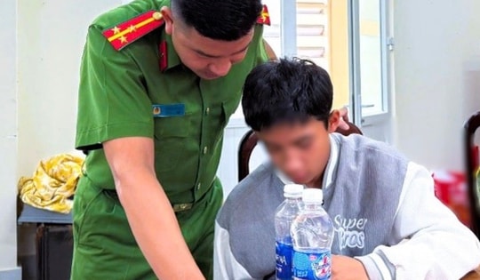 Thanh niên 18 tuổi xâm hại bé gái trong nhà nghỉ