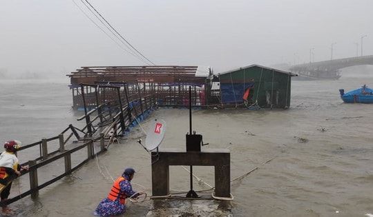 Bão số 9 suy yếu thành áp thấp nhiệt đới trên vùng biển Quảng Ninh