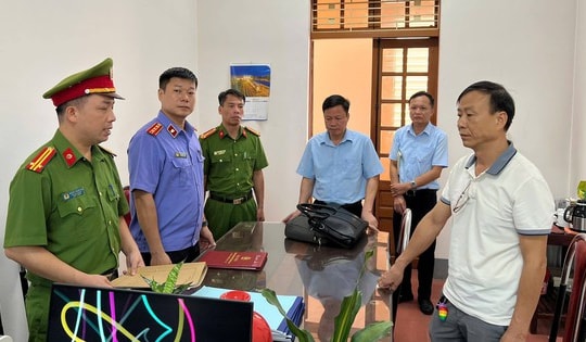 Bắt 2 người gây sức ép với doanh nghiệp để chiếm đoạt tiền