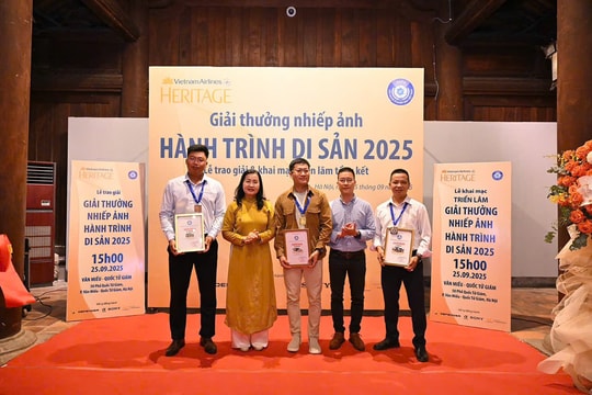 'Hành trình theo dấu cá voi Bryde ở vùng biển Nhơn Lý' đoạt Giải Đặc Biệt Nhiếp ảnh Heritage và Huy chương Vàng VAPA