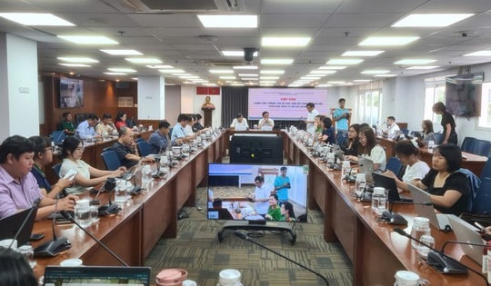 Công an TP Hồ Chí Minh làm việc với nhóm nhạc Ngũ Hổ Tướng trước nghi vấn quảng cáo cờ bạc trá hình