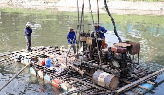 Hà Nội tăng cường kiểm soát, đảm bảo vệ sinh môi trường lưu vực sông Tô Lịch