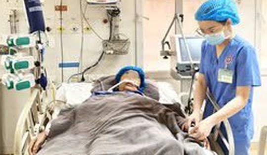 Ngừng tuần hoàn khi đi khám bệnh, nữ bệnh nhân Hải Phòng được cấp cứu kịp thời