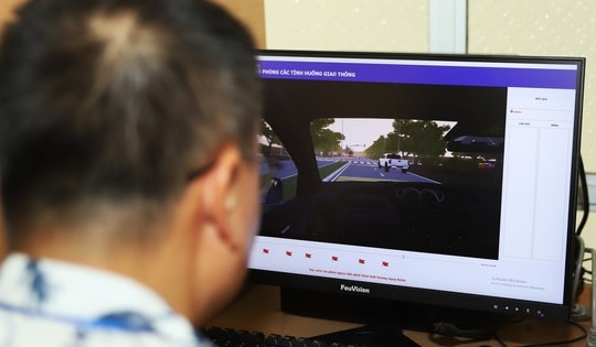 Công khai mức phí thi và cấp đổi giấy phép lái xe, phát hiện thu thêm báo ngay CSGT