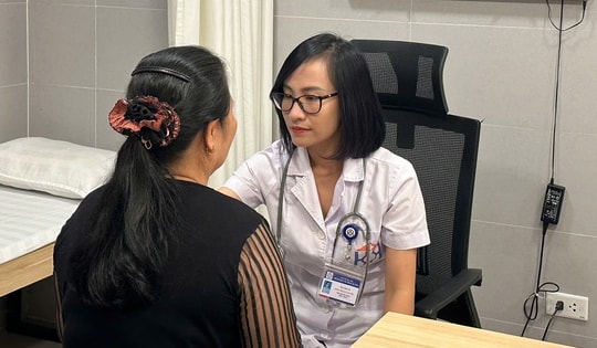 Từ hóa trị truyền thống đến liệu pháp trúng đích: Hy vọng mới cho bệnh nhân ung thư buồng trứng