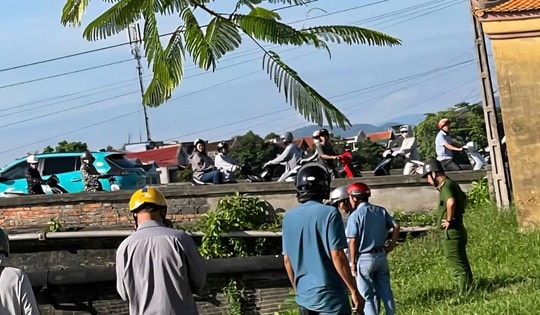 Khống chế đối tượng tấn công người thân