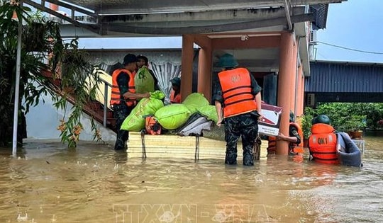 Bắc Ninh: Huy động hàng trăm cán bộ, chiến sỹ hỗ trợ nhân dân trong mưa lũ