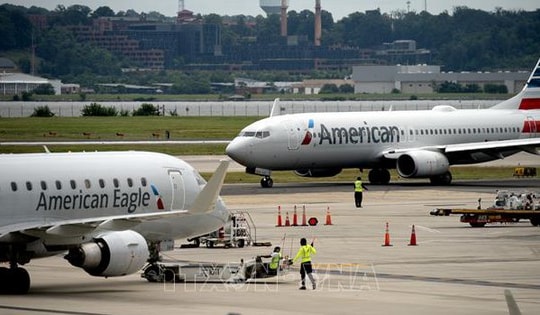 Mỹ tiếp tục hoãn hơn 3.000 chuyến bay khi Chính phủ vẫn đóng cửa