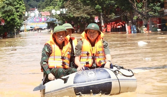 Phó Thủ tướng Trần Hồng Hà thị sát, kiểm tra việc khắc phục hậu quả mưa lũ tại Cao Bằng